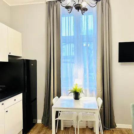 Studio Przy Molo Vi Apartment *
